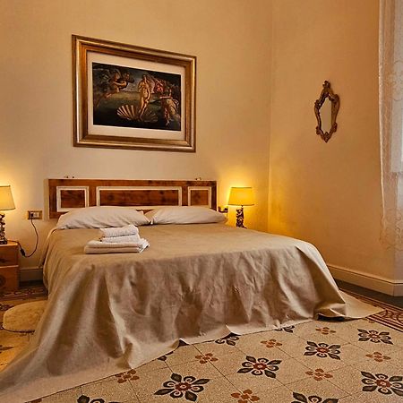פירנצה Venere Supercentral B&B מראה חיצוני תמונה