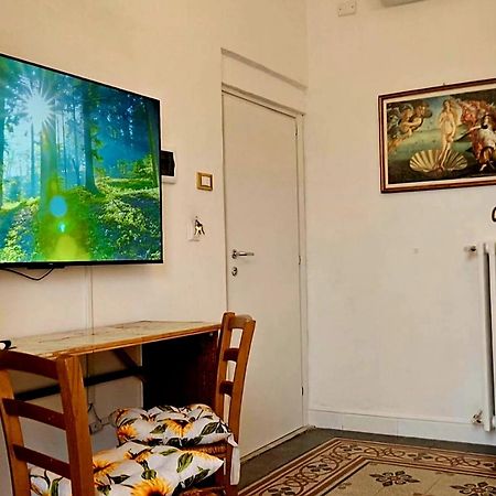 פירנצה Venere Supercentral B&B מראה חיצוני תמונה